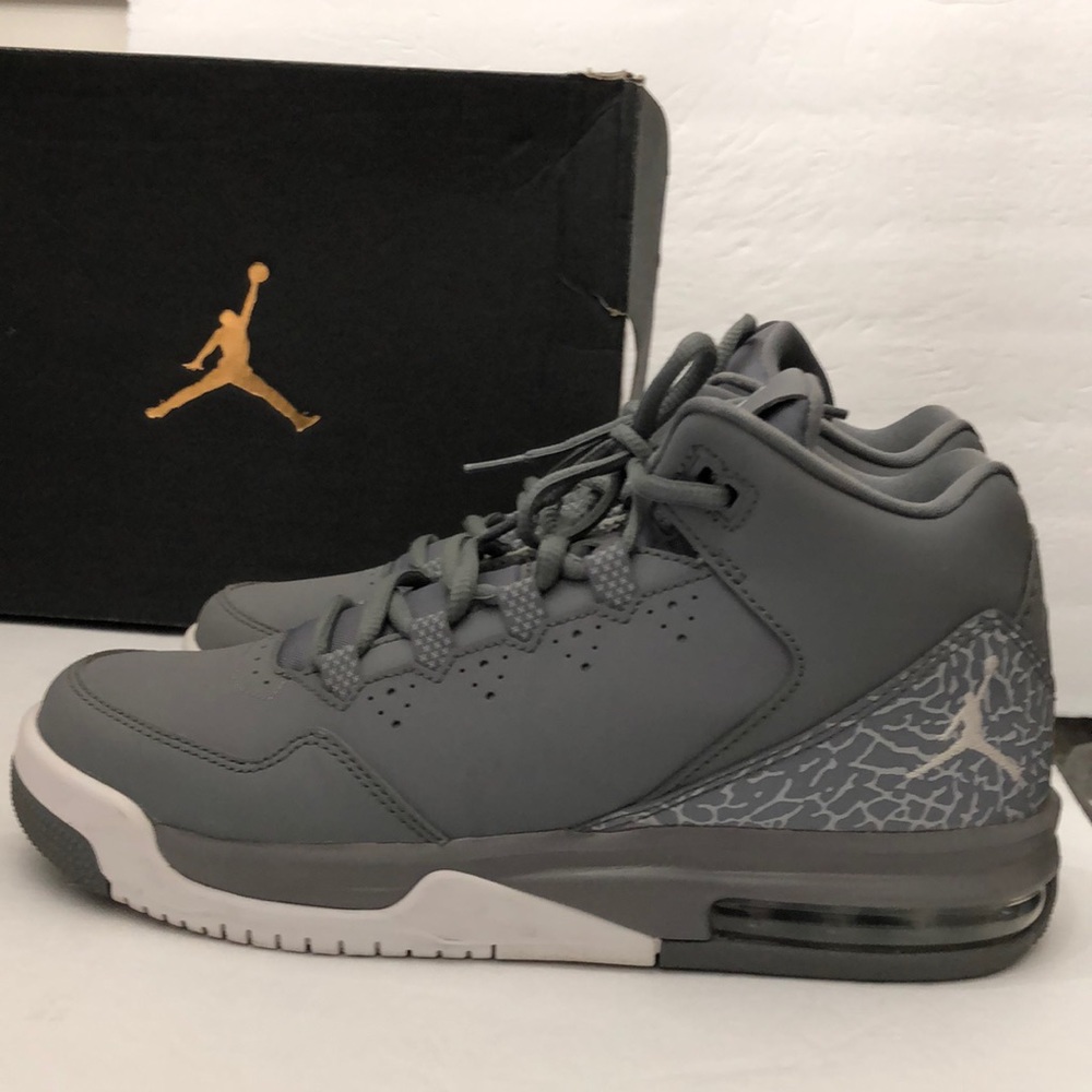 JORDAN FLIGHT ORIGIN 2 BG BASKETBALL SNEAKERS KIDS SIZE 6Y